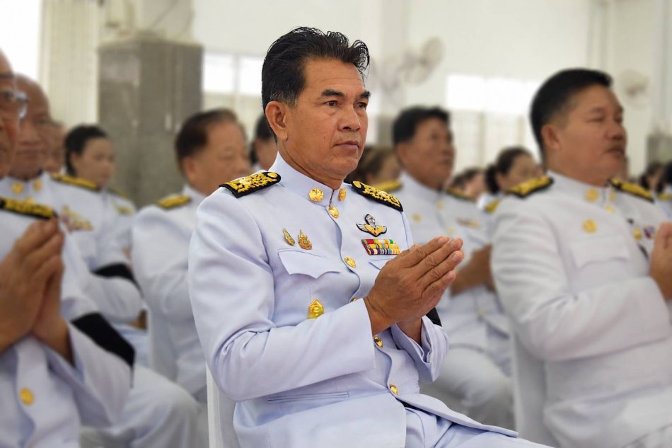 เทศบาลตำบลพังโคนศรีจำปา ร่วมพิธีทำบุญตักบาตรถวายพระราชกุศล เนื่องในวันแม่แห่งชาติ 12 สิงหาคม 2569 (ep.2)