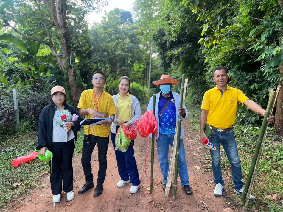 เทศบาลตำบลพังโคนศรีจำปาโครงการอนุรักษ์พันธุกรรมพืช (อพสธ.) ลงพื้นที่สำรวจทรัพยากรท้องถิ่น(ป่าปกปัก) ณ ป่าชุมชนบ้านสร้างขุ่ย ต.พังโคน อ.พังโคน จ.สกลนคร 