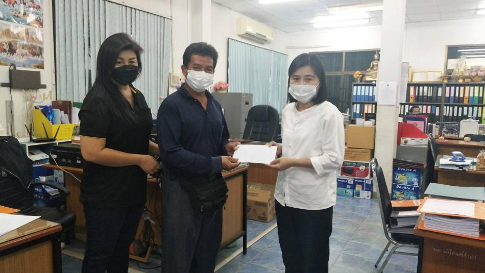 เทศบาลตำบลพังโคนศรีจำปา ได้มอบเงิน จำนวนเงิน 500 บาท รายนายพล แก้วเสนา ฯ" (1 ภาพ)