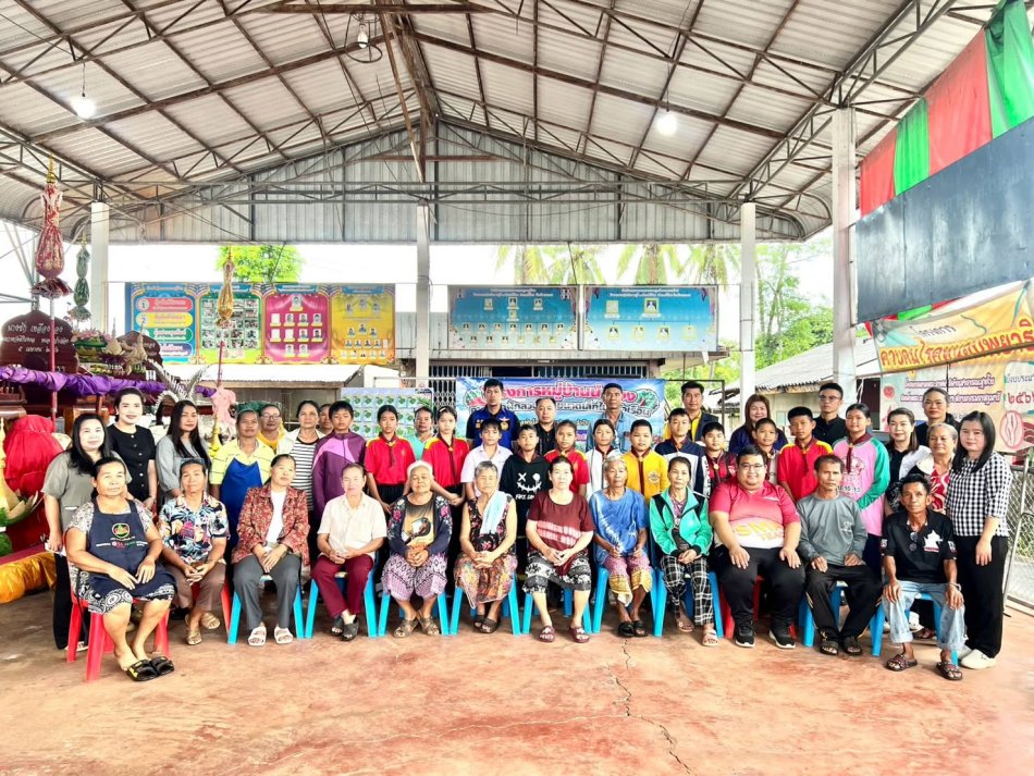  โครงการหมู่บ้านนำร่อง การปลูกผักสวนครัวขนาดเล็กในครัวเรือน